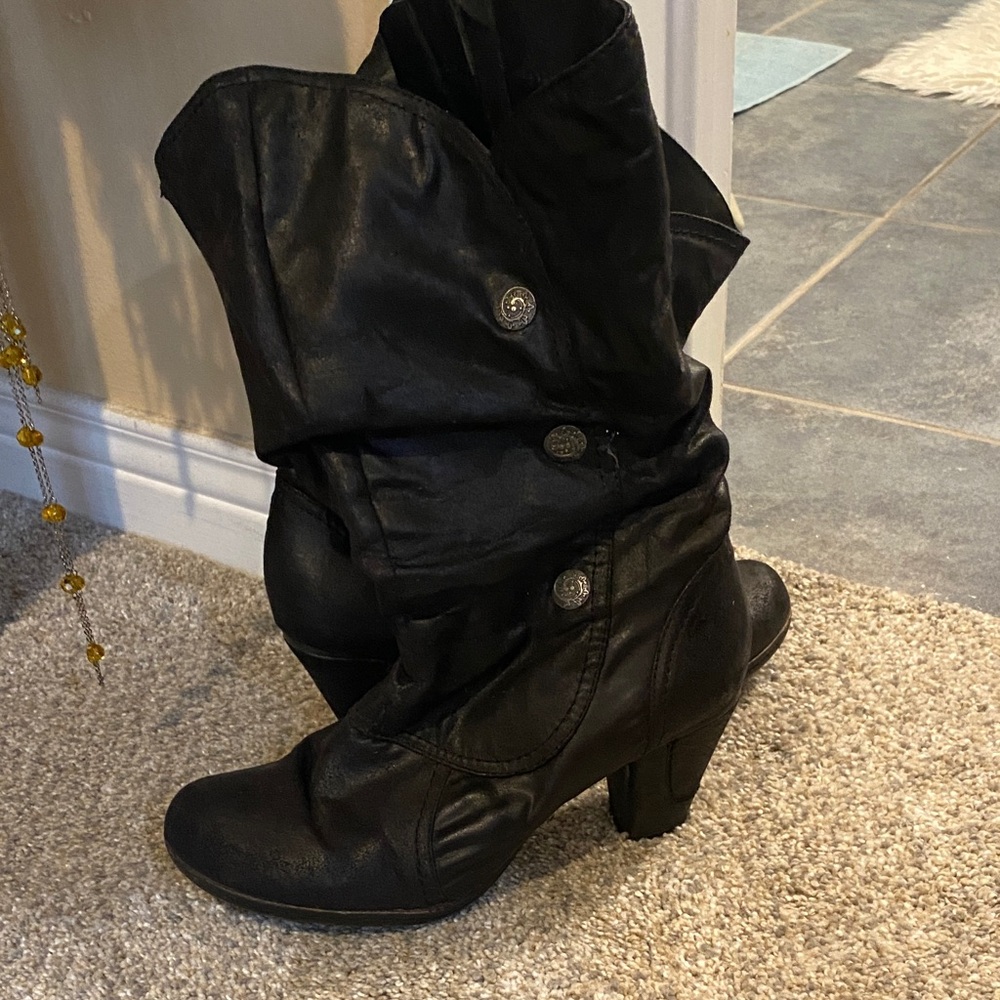 Armand Diradourian Elegant Black Heeled Boots